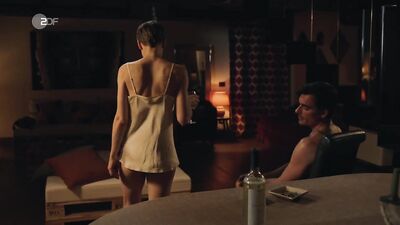 Antonia Bill, Lilly Charlotte Dreesen, Alina Levshin - Süßer Rausch s01e01-02 (2022)