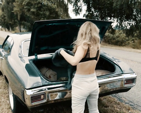 Jocelyn Hudon, Grace Van Dien – V for Vengeance (2022)