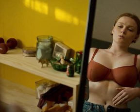 Ines Høysæter Asserson naked - Royalteen (2022)