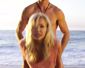 Lyndsy Fonseca, Paget Brewster - Down Dog s01e01 2015