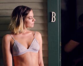 Analeigh Tipton naked - Broken Star (2018)
