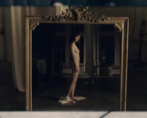 Amanda Seyfried naked - Anon (2018)