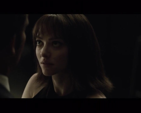 Amanda Seyfried naked - Anon (2018)