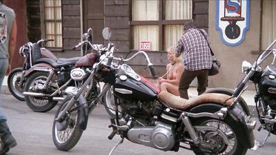 Melanie Scott, Tina Louise, Chris Haramis - Hell Riders (1984)