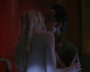 Christina Applegate sexy - Streets (1990)