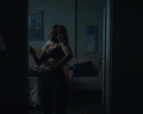 Jennifer Holland nude - Peacemaker s01e02 (2022)