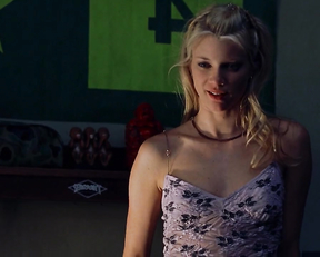Amy Smart nude - Road Trip (2000)