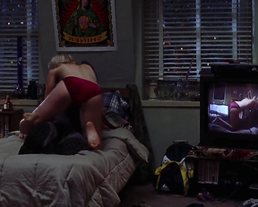 Amy Smart nude - Road Trip (2000)