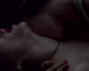 Jennifer Tilly and Gina Gershon - Bound (1996)