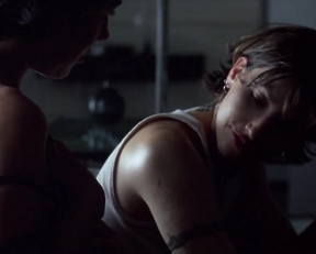 Jennifer Tilly and Gina Gershon - Bound (1996)