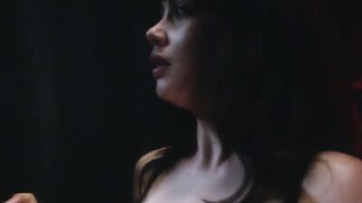 Sydney Chandler, Maisie Williams nude, Emma Appleton - Pistols (2022)