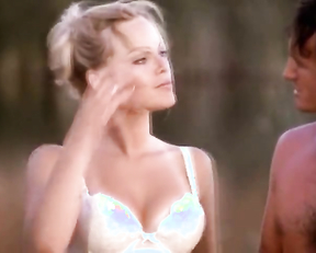 Lynda Carter nude, Belinda Balaski, Merrie Lynn Ross - Bobbie Jo and the Outlaw (1976)