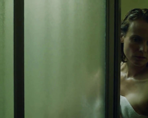 Diane Kruger naked - The Operative (2019)