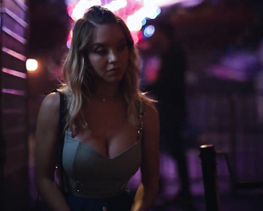 Sydney Sweeney, Hunter Schafer, Alexa Demie nude - Euphoria s01e04 (2019)