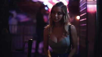 Sydney Sweeney, Hunter Schafer, Alexa Demie nude - Euphoria s01e04 (2019)