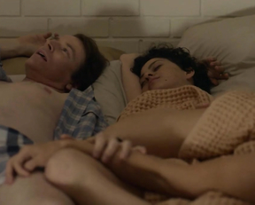 Alia Shawkat nude, Amy Landecker sexy - Transparent s04e04-06 (2017)