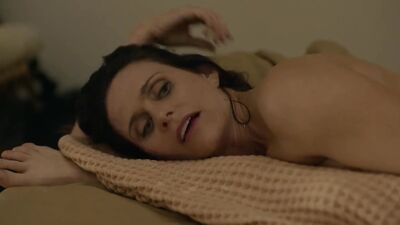 Alia Shawkat nude, Amy Landecker sexy - Transparent s04e04-06 (2017)