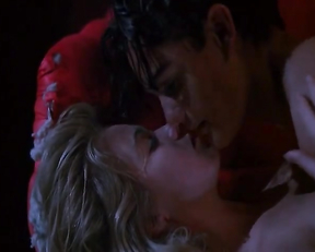 Christina Applegate nude - Streets (1990)