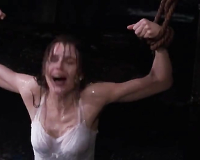 Geena Davis nude - The Long Kiss Goodnight (1996)