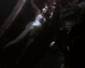 Geena Davis nude - The Long Kiss Goodnight (1996)