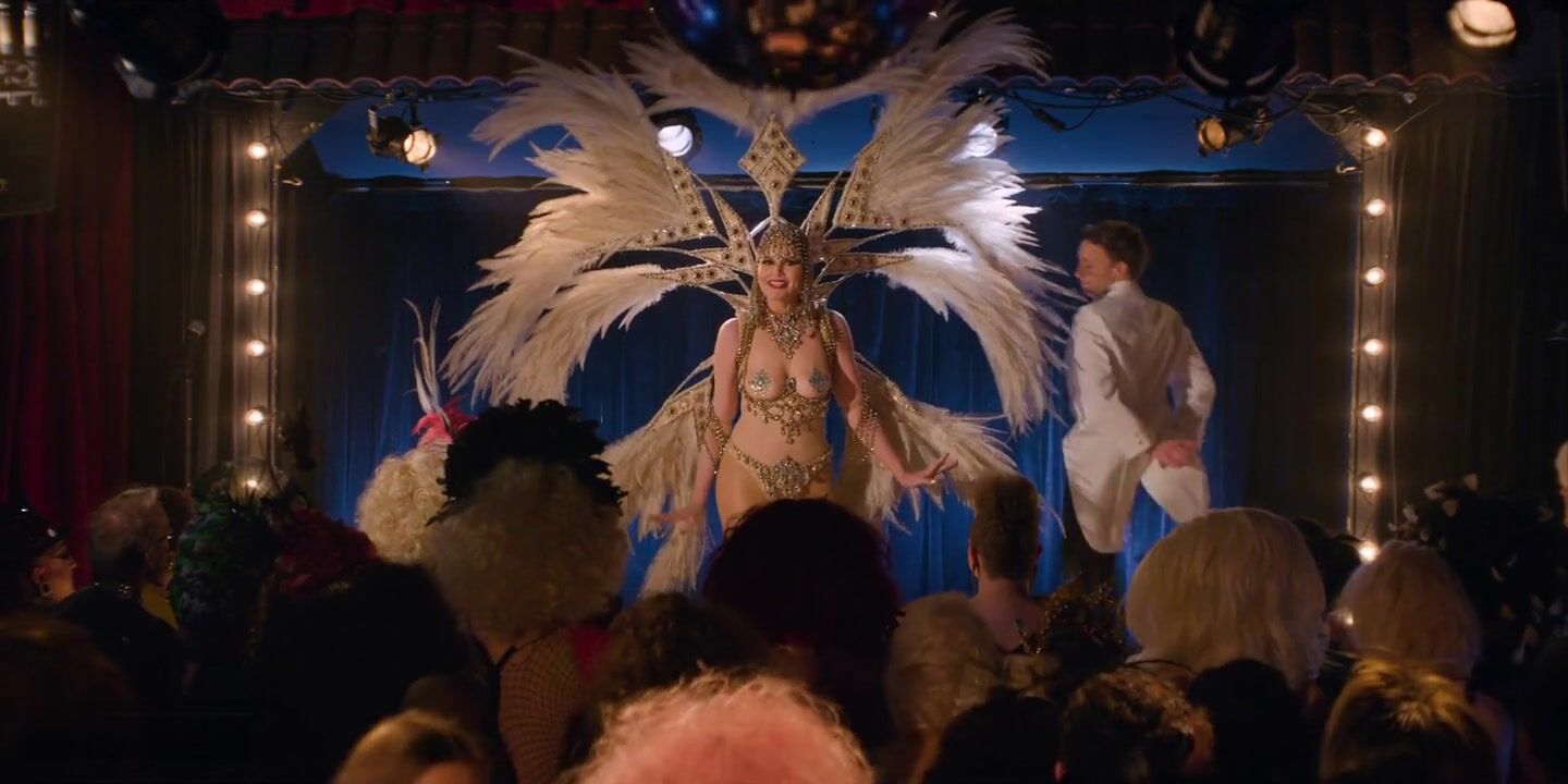 Geena Davis sexy - Glow s03e09 (2019) : MoviesSexScenes