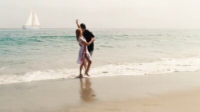 Elizabeth Banks naked – Love And Mercy (2014)