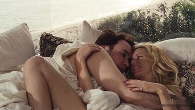 Elizabeth Banks naked – Love And Mercy (2014)