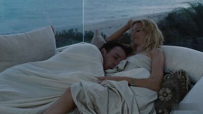 Elizabeth Banks naked – Love And Mercy (2014)