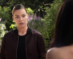 Aimee Garcia naked - Lucifer s04e06 (2019)