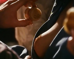 Charlbi Dean Kriek sexy, Drea de Matteo nude - Don’t Sleep (2017)