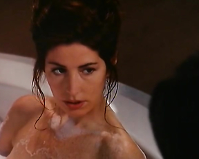 Charlbi Dean Kriek sexy, Drea de Matteo nude - Don’t Sleep (2017)