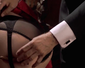 Dana Delany nude - Live Nude Girls (1995)