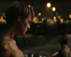 Mackenzie Davis naked - Terminator Dark Fate (2019)