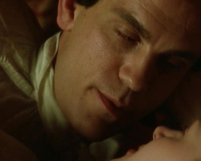 Uma Thurman naked - Dangerous Liaisons (1988)