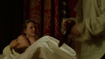 Uma Thurman naked - Dangerous Liaisons (1988)