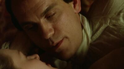 Uma Thurman naked - Dangerous Liaisons (1988)