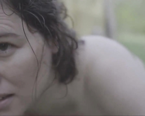 Esther Zimmering naked - Goosebumps (2022)