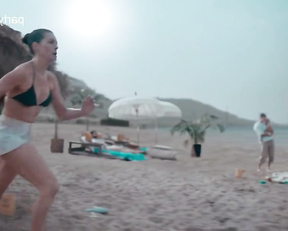 Anne Hathaway sexy - WeCrashed s01e06e08 (2022)