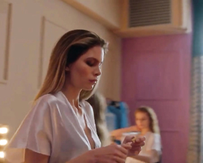 Mariya Gorban sexy - Modnyy sindikat s01e05 (2022)