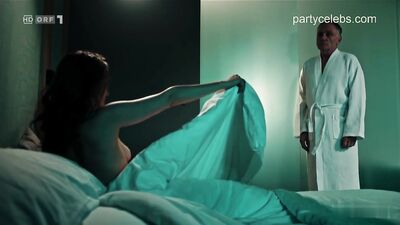 Alma Hasun naked - Vorstadtweiber s01e59 (2022)