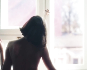 Maria Debska nude - Autumn Girl (2021)