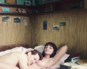 Maria Debska nude - Autumn Girl (2021)