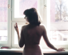Maria Debska nude - Autumn Girl (2021)