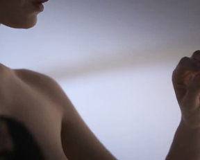 Charlie Murphy nude - Halo s01e02 (2022)