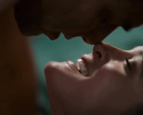 Friederike Becht nude - Trugerische Unschuld (2022)