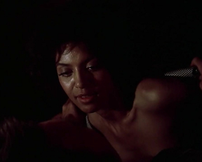 Brenda Venus nude - The Eiger Sanction (1975)