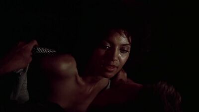 Brenda Venus nude - The Eiger Sanction (1975)