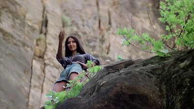 Brenda Venus nude - The Eiger Sanction (1975)