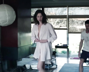 Freya Mavor nude - Il etait une seconde fois s01e01-04 (2019)