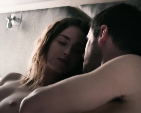 Freya Mavor nude - Il etait une seconde fois s01e01-04 (2019)